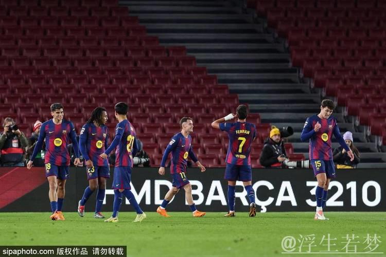 拉菲尼亚双响，巴萨主场2-0击败奥萨苏纳