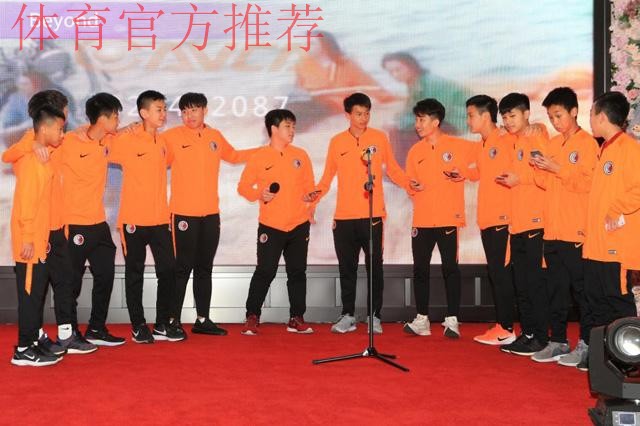 民族才艺亮相青运会大连赛区联欢会 180人大联欢尽显青春活力 民族才艺亮相青运会大连赛区联欢会 180人大联欢尽显青春活力